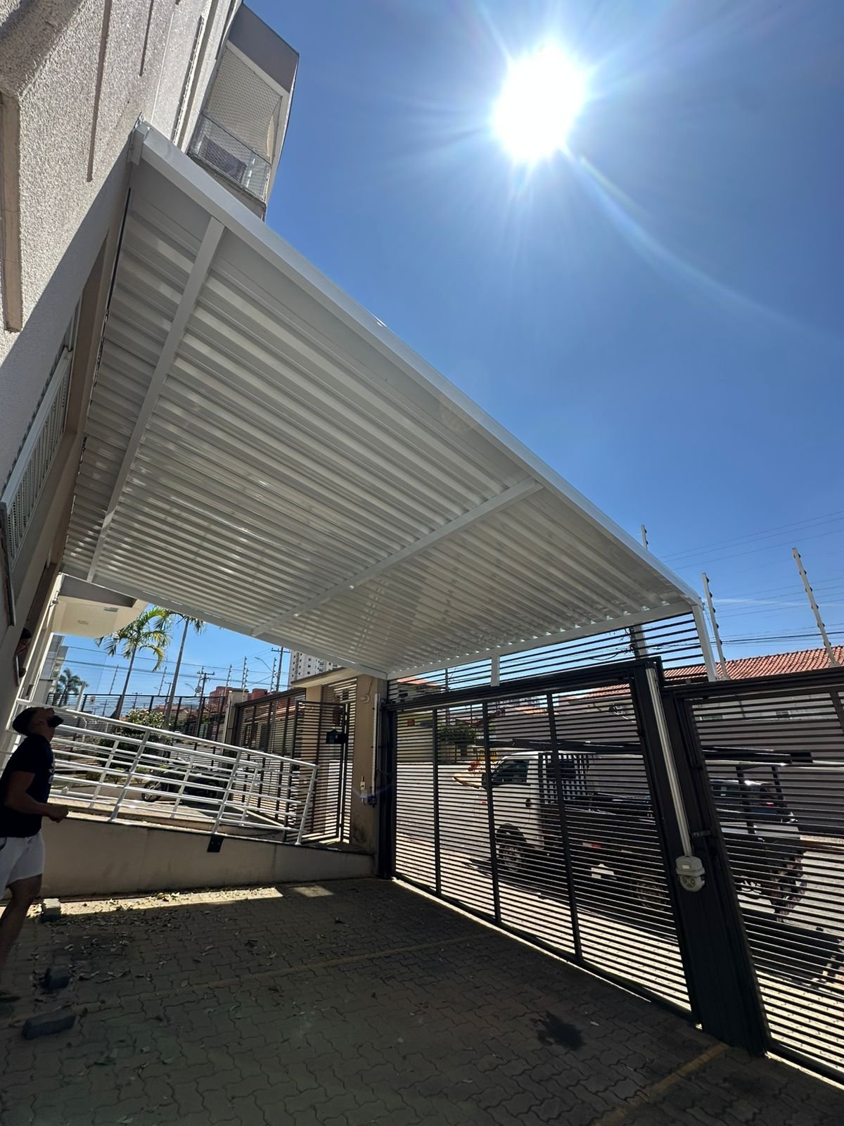 Referência de cobertura metálica
